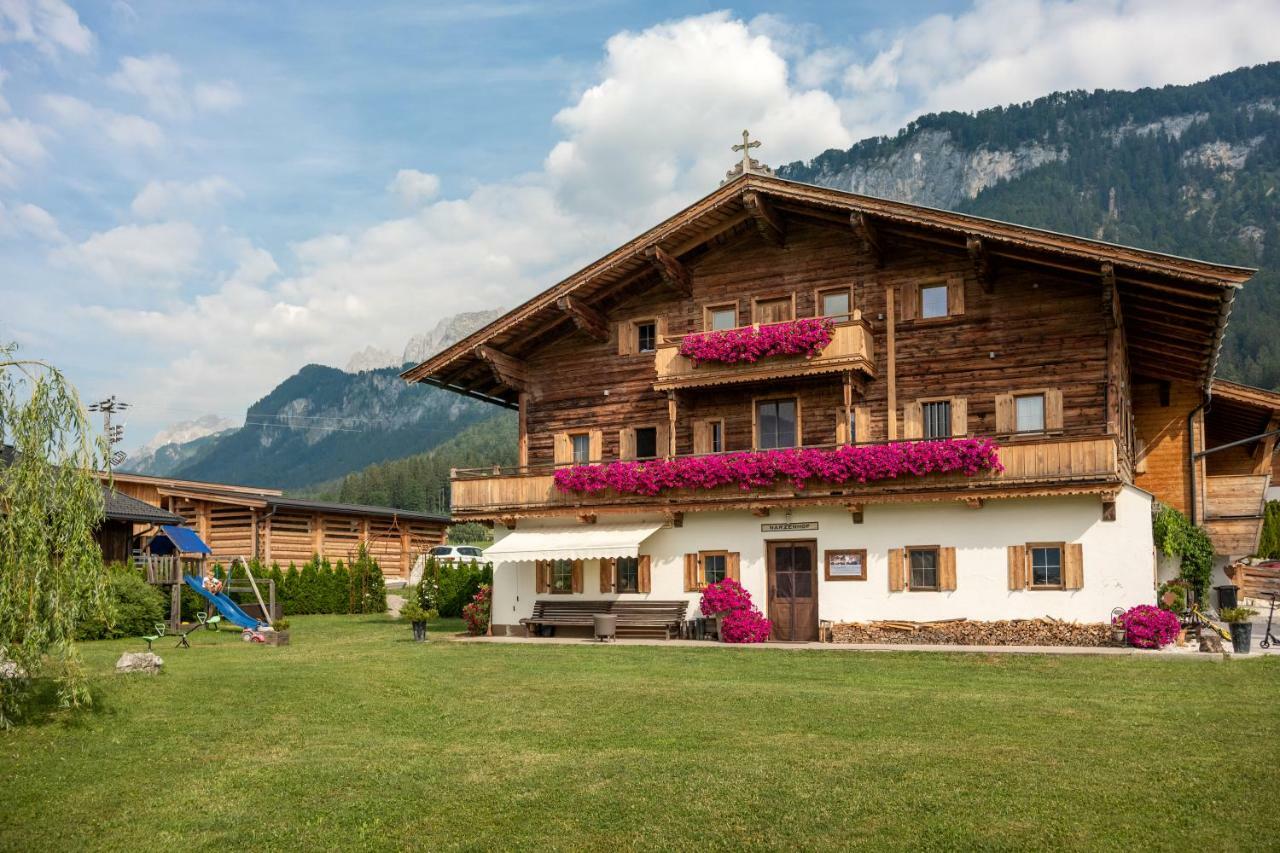 Narzenhof Wellness Chalets, Familien & Luxus Apartments Am Bauernhof Sankt Johann in Tirol Exterior photo